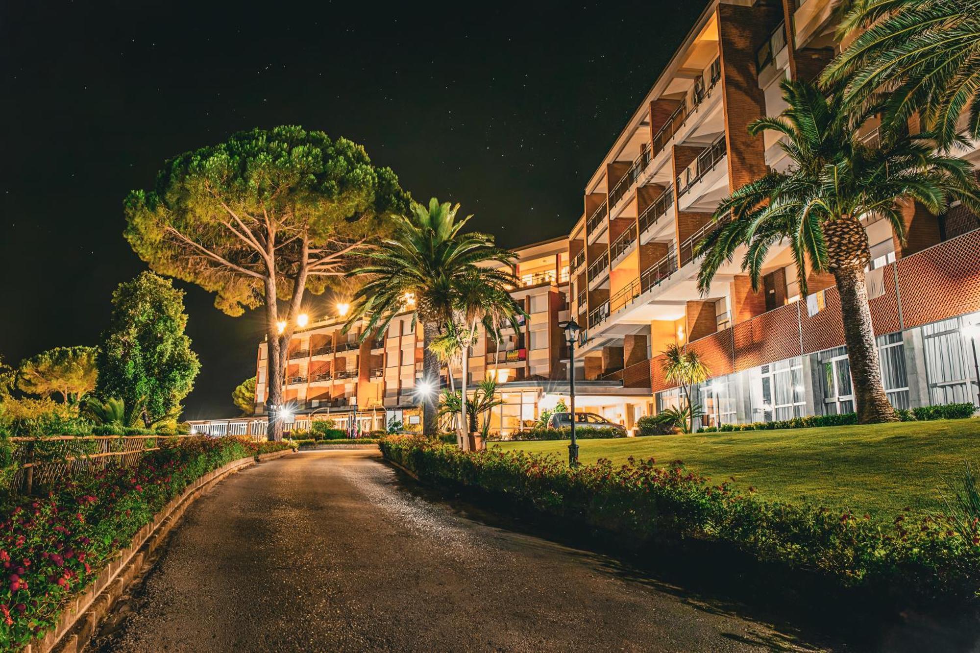 Hotiday Room Collection - Porto Azzurro Capoliveri  Exterior photo
