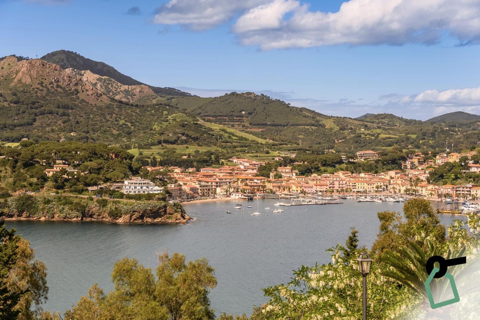 Hotiday Room Collection - Porto Azzurro Capoliveri  Exterior photo