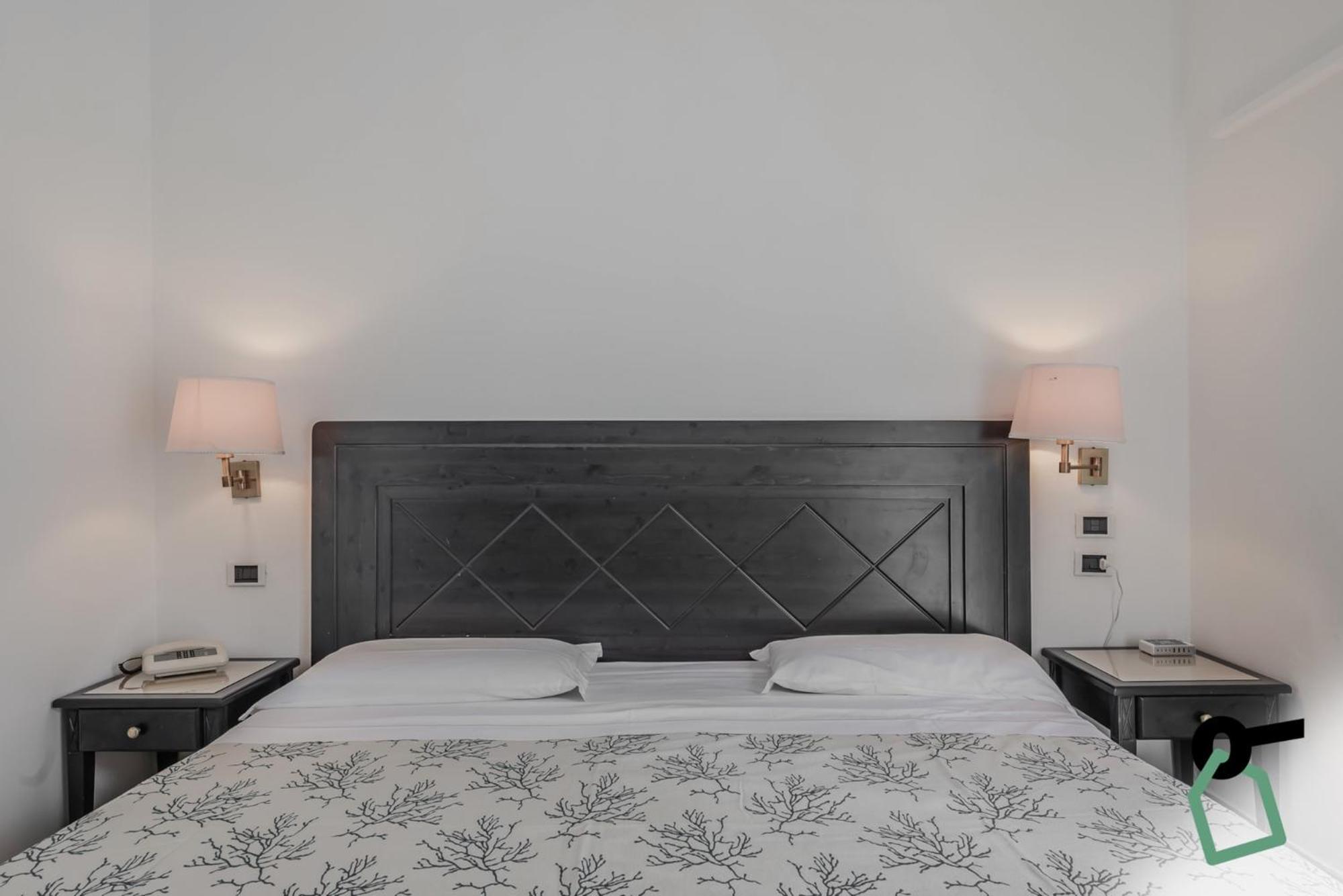 Hotiday Room Collection - Porto Azzurro Capoliveri  Exterior photo
